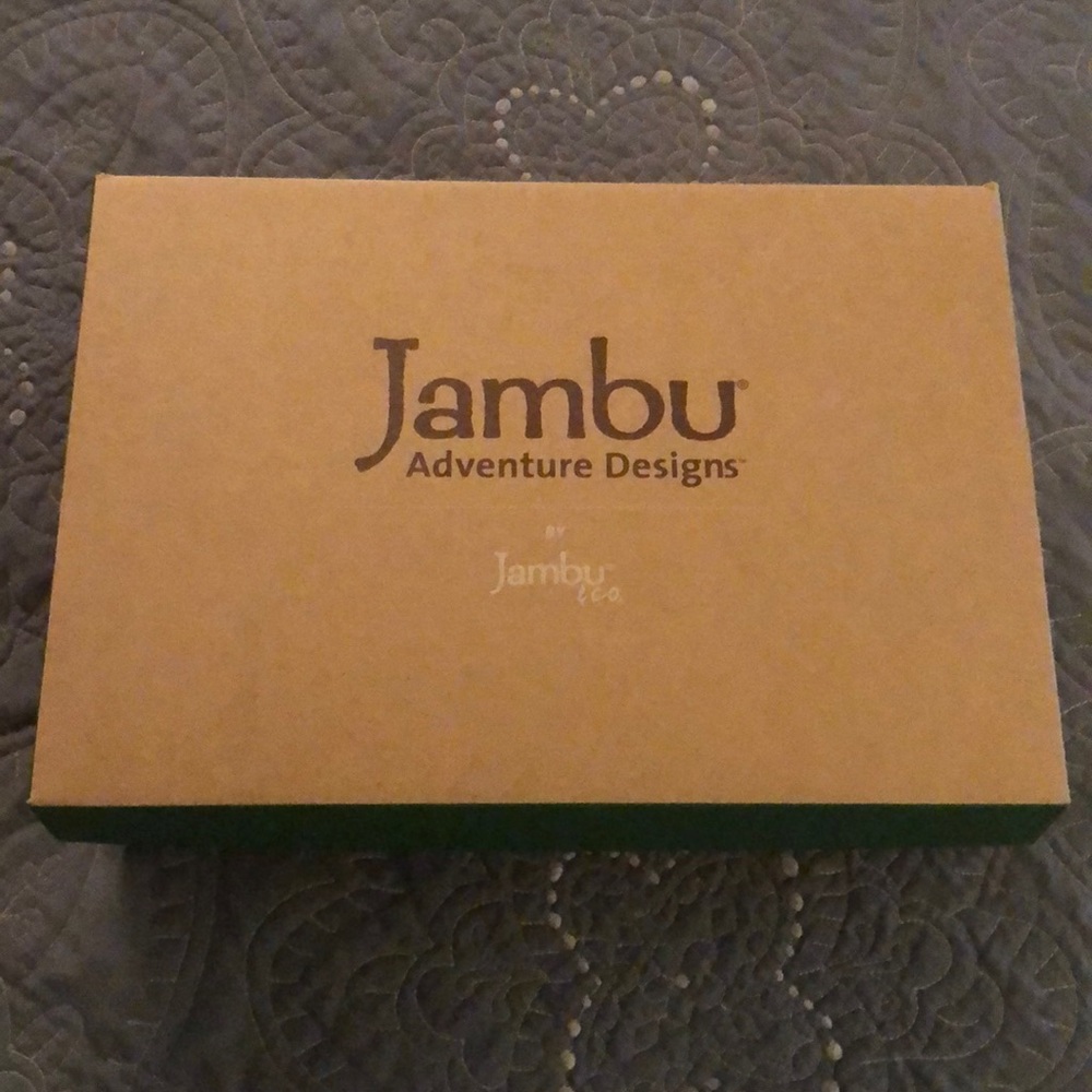 Jambu casual flat style Pine